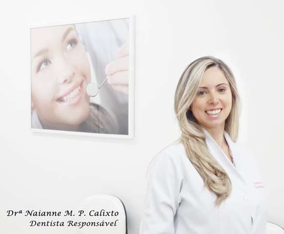 "Dra Naianne Calixto Dentistas"